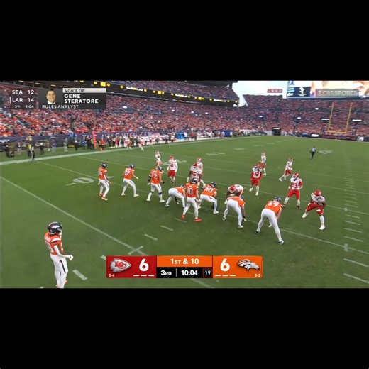 SEAN PAYTON TAKES OUT A REF AND GETS A FLAG Seawn Payton receives an unsportsmanlike conduct penalty for colliding with a referee on the sideline. 🎥: NFL on CBS | Sportsnaut