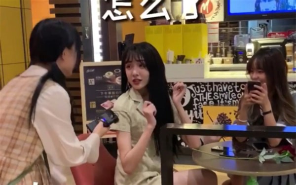 艾比Abbily 接受采访说自己以前是卖猪的惊讶一片