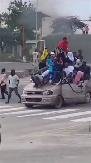 非営利団体シント | タンザニア ホームタウン計画 「日本は山形・長井市をタンザニアに捧げた」 国際協力機構（JICA）がアフリカ開発会議（TICAD）に合わせて、日本とアフリカ諸国との交流を促進するために認定した事業の一部。 このタンザニアの映像を見て、現実になった時のことを想像してください。 | Instagram