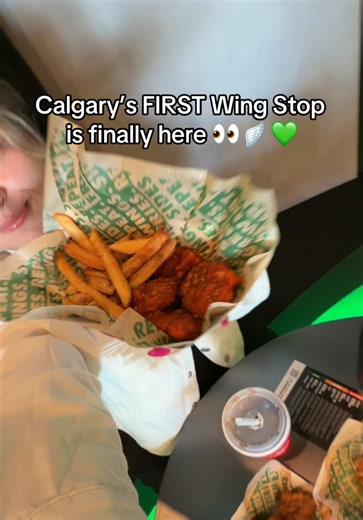 Calgary’s first Wingstop is finally here 👀🪽🍗💚 I’ve been seeing Wingstop everywhere for years, and i’m so excited Calgary finally has one! The garlic parm & Louisiana rub wings were yummy, but the Cajun Corn completely stole the show and is def my fav out of everything I tried 🌽 📍Wingstop Calgary (8180 11 St SE Unit 848) #yyccalgary #yycfoodie #wings #viral #fyp @Wingstop @Wingstop Canada @Mary Beatrice