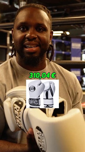 Er schenkt mir einfach 300€ Handschuhe ! 😳