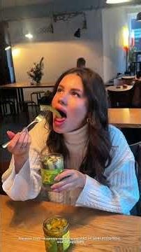 Специальный корреспондент дегустирует меню из коллаборации Food.ru и кафе МОХ 🥒 #foodru