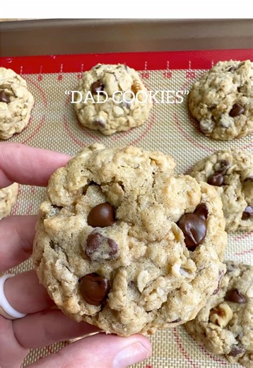 Delicious Gluten-Free Oatmeal Chocolate Chip Cookies