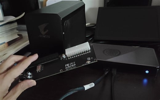 超薄笔记本和Windows掌机的好搭档，小型雷电Oculink双接口GPD G1显卡坞初上手测试