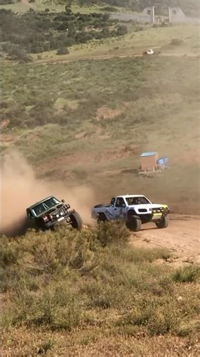 Ford Ranger Vs Toyota Tacoma Offroad Baja racing #baja1000 #baja500 #baja400 #ensenada #crash
