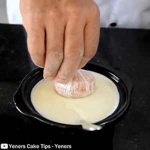 59M views · 327K reactions | Perfect chocolate flowers  Credit: Serdar Yener from Yeners Way (bit.ly/2JRTR4B) | Taste Life | Facebook