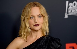 Mena Suvari says filming ‘American Beauty’ “felt like a respite” from her abusive relationship