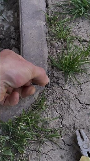 How to Quickly Stretch and Secure a Mason Line #Construction #MasonLine #StringLine #DIY