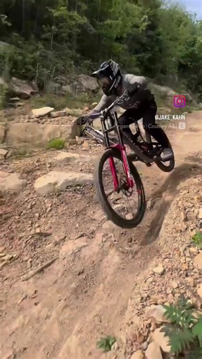 A little Friday shred. More clips from Jake - “Damn this feels right. I missed this balance of chaos and calmness, working every muscle and letting my brain shut off. Im having fun smiling ear to ear in my helmet again these days” #mtb #mtblife #dannyscycles #dannyscyclesracing #santacruzbicycles #rockshox