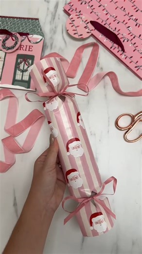 Kelley on Instagram: "Easy cracker-style wrapping hack 🎀 Looks extra but takes zero effort ✨ Would you wrap gifts like this? 👇 YES or NO #wrappinghacks #giftwrappingideas #presentinspo #diywrapping #aestheticgifts #handmadestyle"