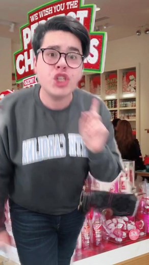 #POV - it’s black friday and you steal the last winter candy apple candle from karen’s hand at bath & body works (ic: @shortytorii) #foryoupage