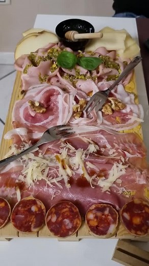 Delicious Antipasto Calabrese Recipe with a Spicy Twist