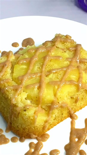 🍍 Mini Pineapple Upside Down Cake | Soft, Moist & So Easy! 🍰