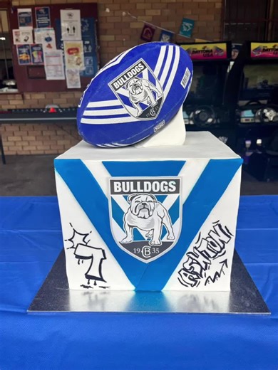 Bulldogs birthyday cake #bulldog #cake #birthday #7th #footy #sydney