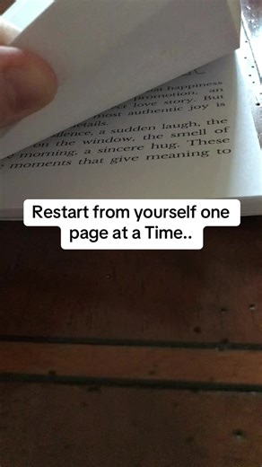 🇬🇧🇺🇸 Restart from Yourself: 100 Lessons for Rebirth is more than just a book; it’s a true travel companion for anyone wishing to rediscover themselves, overcome difficult moments, and build a more authentic and serene life. #restartfromyourself #bookthatyouwouldrecommend #changestartswithyou #tiktokusa