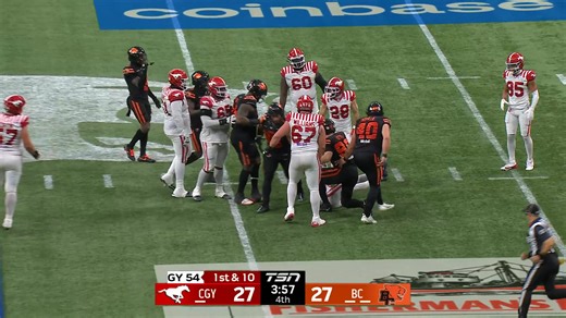 BETTS BRINGS HIM DOWN! A HUGE sack for the CFL leader in that category in the regular season! 🗓️: Western Semi-Final LIVE NOW 🇨🇦: TSN, TSN2, RDS 🌎: CFL #GCPlayoffs | BC Lions | CFL