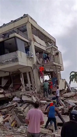 🆘 Compassion doesn't stop when the headlines do ❤️🐶🐱🇻🇪 As the world's attention moves on, Venezuela's animals are still fighting to survive in the aftermath of the destructive earthquakes. Rescue teams continue to find cats and dogs trapped, injured and desperately in need of food, water and medical care. Your donation today will have an immediate, lifesaving impact. Time is of the essence. Help us reach more vulnerable animals and bring them to safety. 👉 Donate now: networkforanimals.org 