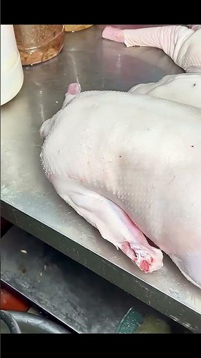 Inflating process of chicken with air
