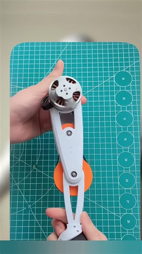 The First Musculoskeletal Robot: A Machine That Moves Like Us 🤖🦴