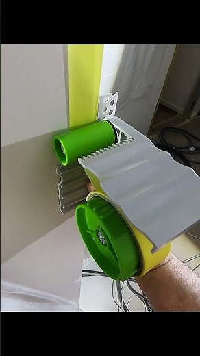 How to apply tape to an outside corner using Smart Masker