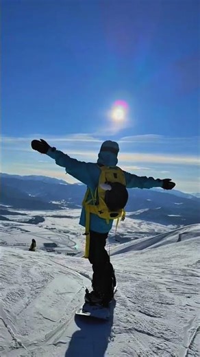 he 3L Waterproof & Warm RECCO Ski Jacket