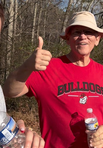 Nice little walk and talk around the farmhouse with pop!! Vlogged each go around to give us extra motivation!