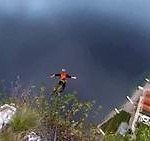 Matthew Gough survit à une chute de 300 mètres en base jump