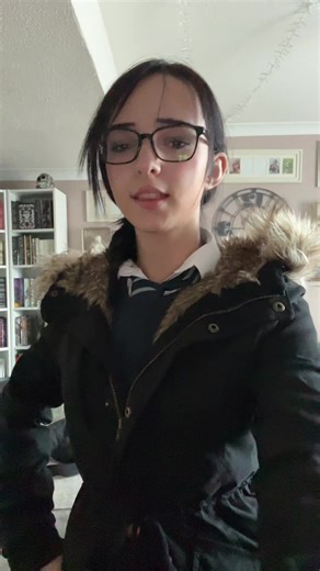 Bea🎭🪩 (@bea_xx12)’s videos with original sound - 𝘭 𝘪 𝘢