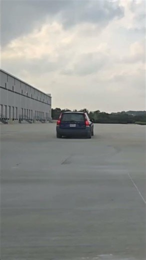 Volvo V70 Automatic Fuel Door