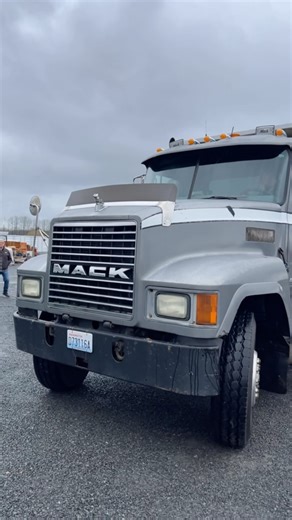 1997 MACK CH613 TRI/A DUMP TRUCK Available in our upcoming online public auction. Visit our website for more information murphyauction.com #dumptruck #heavyequipment #auction #online #public #bid #sale #buy #public | James G. Murphy Co.