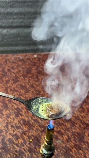 1000°C hot spoon vs soda & Bunties hot spoon experiment #asmr #experiment #scienceexperiment