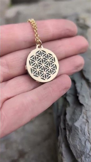 9ct Gold & Pounamu Flower of Life Pendant