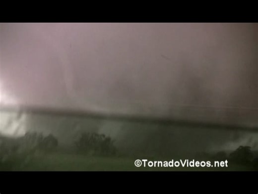 Extreme close up of the 2011 El Reno-piedmont EF5, showing it’s horizontal vortices