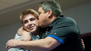 Weight off his shoulders: Van Alst signs with Air Force