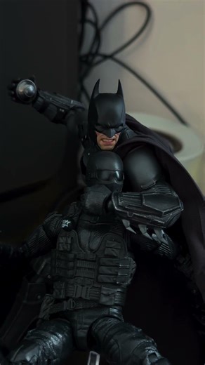 InartAction: Batman Arkham Origins 1/12