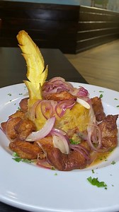 Mofongo with Fried Pork Chunks (Carne Frita) 🤤🍌🍖 #mofongo #pork #friedpork #carnefrita | Foody Fetish