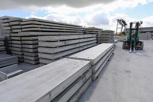 Retaining Wall - Prestressed Concrete Panels - Poundfield