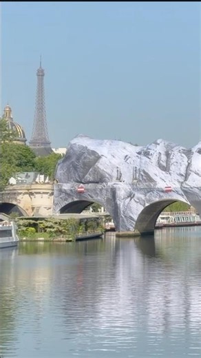 🇫🇷Paris's Oldest Bridge Becomes a Cave✨パリ最古の橋が洞窟に変わる