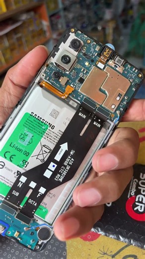 Samsung Galaxy A17 5g Folder Change 😱 #a17 #smartphone #mobilerepair #tech #skphonerepair143