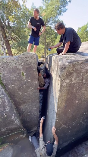 STORROR® since 10.10.10 | NEW VIDEO live on YouTube 👀 Getting stuck in cracks and sliding around in the new @storrorsportdesign cargos | Instagram