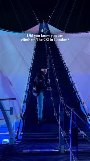 ALESSANDRO & FLORA ✈️🌍 on Instagram: "ad Did you know you can actually climb the roof of The O2 in London - even at sunset during their Twilight Climb? 🧗‍♀️ Suit up, clip in and make it all the way to the top of Up at The O2 — 52 metres above the city with uninterrupted 360° views over Greenwich, Canary Wharf and beyond. 🌇 It’s way more fun (and easier!) than it looks… and it’s just 15 minutes from central London — I took the Uber Boat, such a fun way to get there! ⛴️ Ready to step out of the