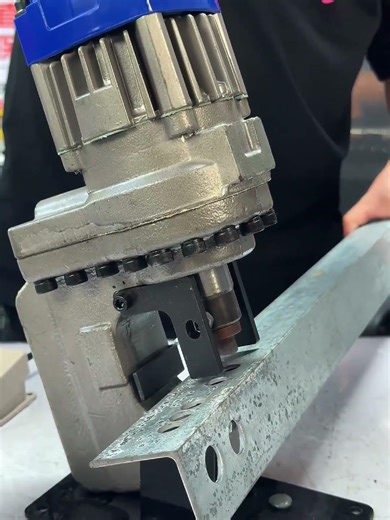 Portable photovoltaic bracket electric hydraulic punching machine, fast punching without splashing