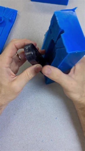 Check out this simple, clean 2-part mold made by cosplayers and prop makers Hoku Props! Made using Mold Star™ 30 low-viscosity silicone rubber! Click here to learn more about Mold Star™ series platinum silicone rubber! https://www.smooth-on.com/product-line/mold-star/ #ramaterials #smoothon #moldmaking #propmaking #cosplay #howto #diy #maker #materialsformakingthings | Smooth-On