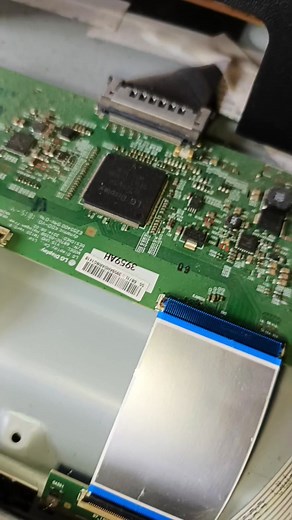 136K views · 1.6K reactions | Me acaba de llegar este Sony tiene ya ha tenido daño de pantalla a ver si podemos reparar mediante el conversor #repuestoselectronicos #electronica #tecnicos #esmeraldasecuador | Sanyo Reparacion de led, lcd, plasmas y venta de tarjetas | Facebook