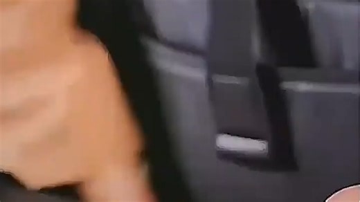 精英商务电脑包，简约设计彰显格调，内部隔层合理分区，轻松收纳笔记本及文件，通勤出差整洁有序，高效办公新体验。