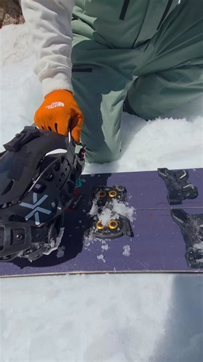 Easy as pie 🥧 @forestlogd demonstrating the Ultra Ranger and Carbon-Ti Ride Mode 3.0 🤳: @kylelhk | Karakoram