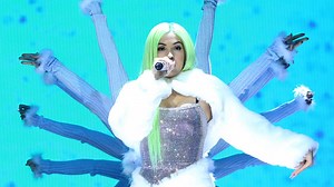 Mabel's Jingle Bell Ball Was A Real Life Winter Wonderland As She Performed Her Xmas Hit!