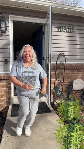 HippiMom (@hippimom)’s videos with Zip-A-Dee-Doo-Dah - The Main Street Band & Orchestra