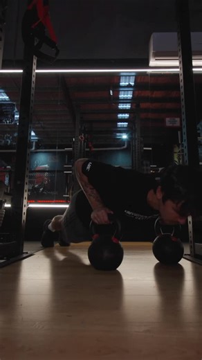 Universal Athlete Centre on Instagram: "Why Coach Ben uses push-up variations 👇 You can train the same movement for a while, but once athletes have a few years in the gym, progress stalls. That’s why Ben changes the stimulus. Kettlebell push-ups. Offset push-ups. New challenges. The body adapts when it’s pushed out of its comfort zone. That’s where real gains happen. Follow for more practical training tips 💥"
