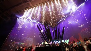 Why Collision? With over 30,000 attendees from over 100 countries, it's 30,000 opportunities to network, learn from, pitch to or invest in. | Collision Conf